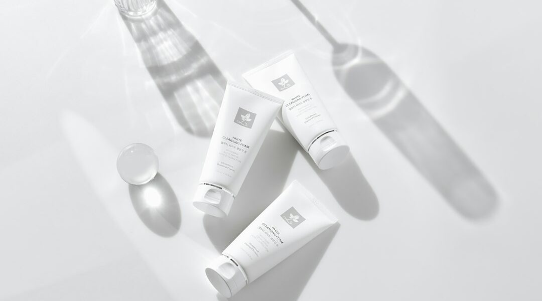 Illustrated steps for a skin barrier repair routine with gentle products